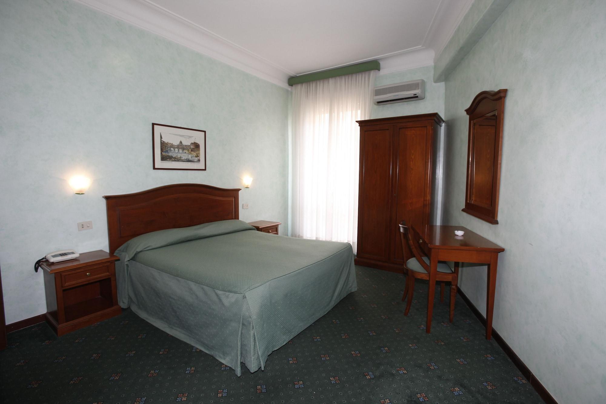 Hotel Adriatic 2*