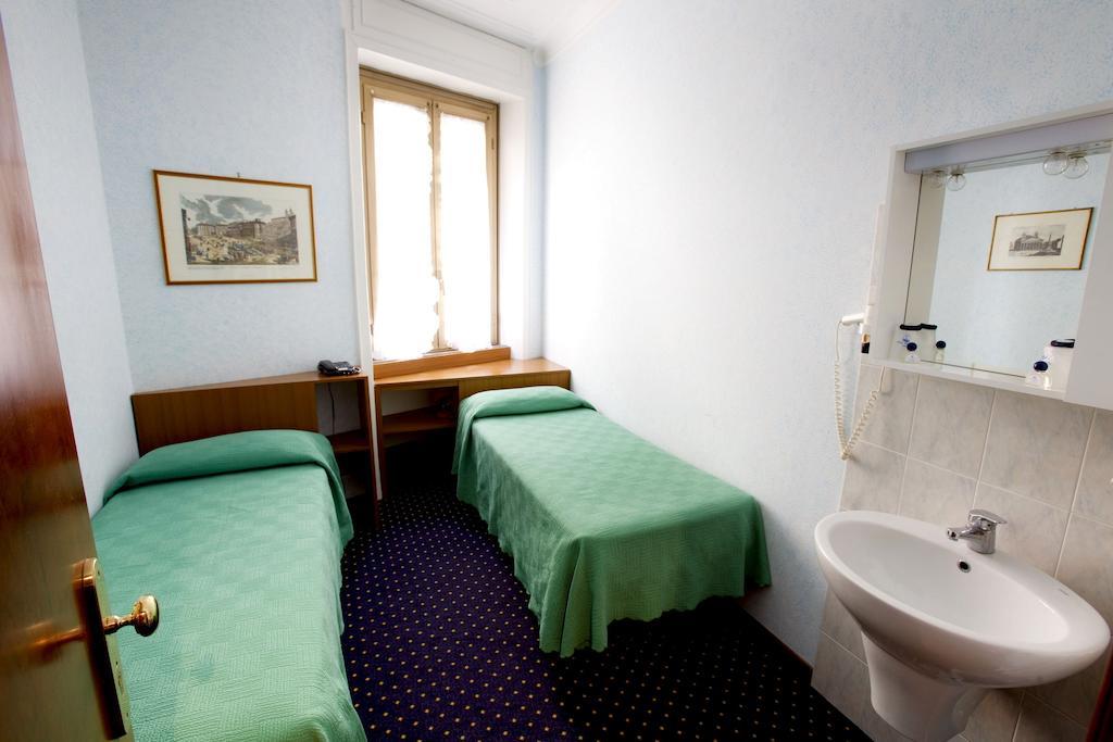 Adriatic Hotel