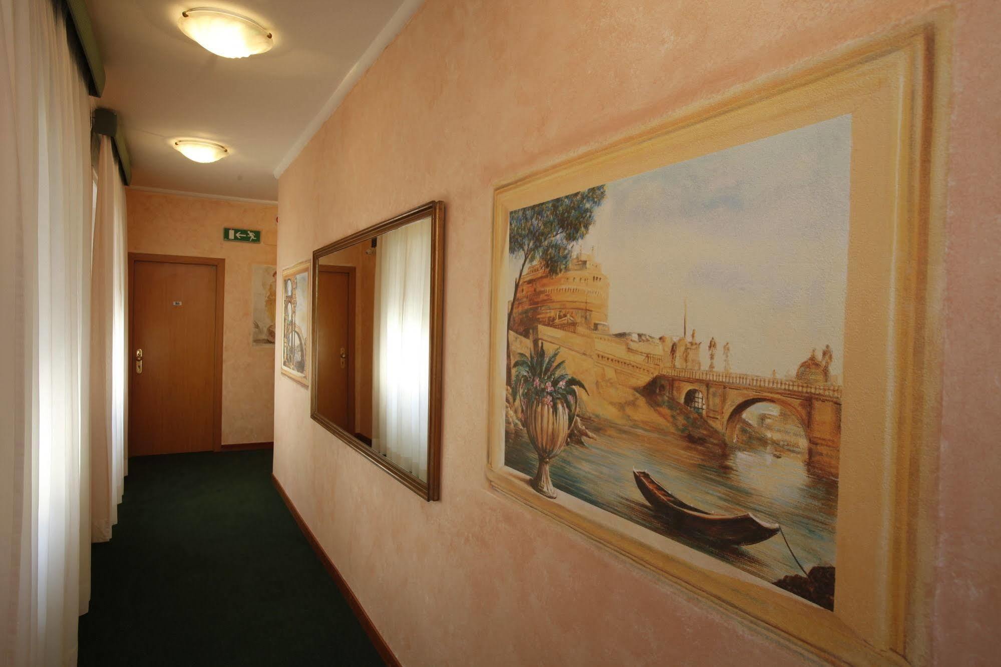 Adriatic Hotel